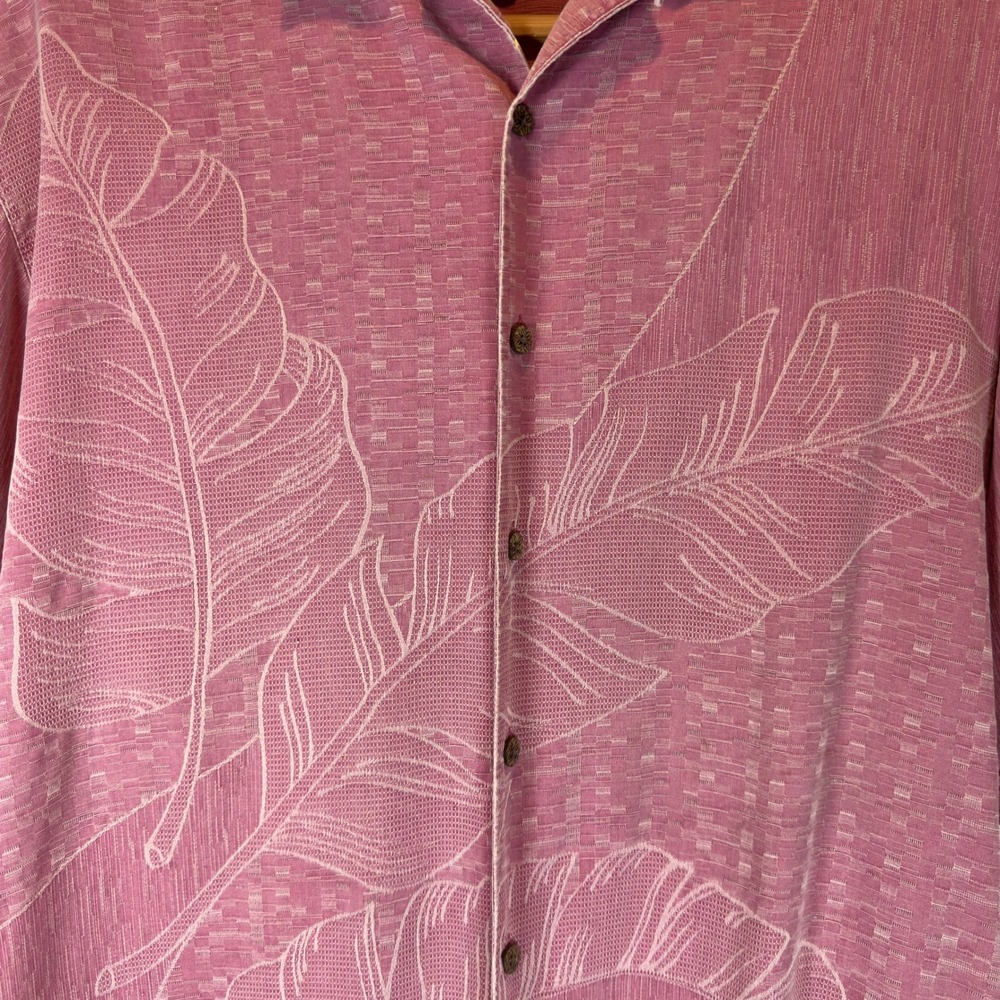 Tommy Bahama Silk Camp Shirt Men's Large Salmon Pink Tropical Leaf Short Sleeve - Picture 2 of 8